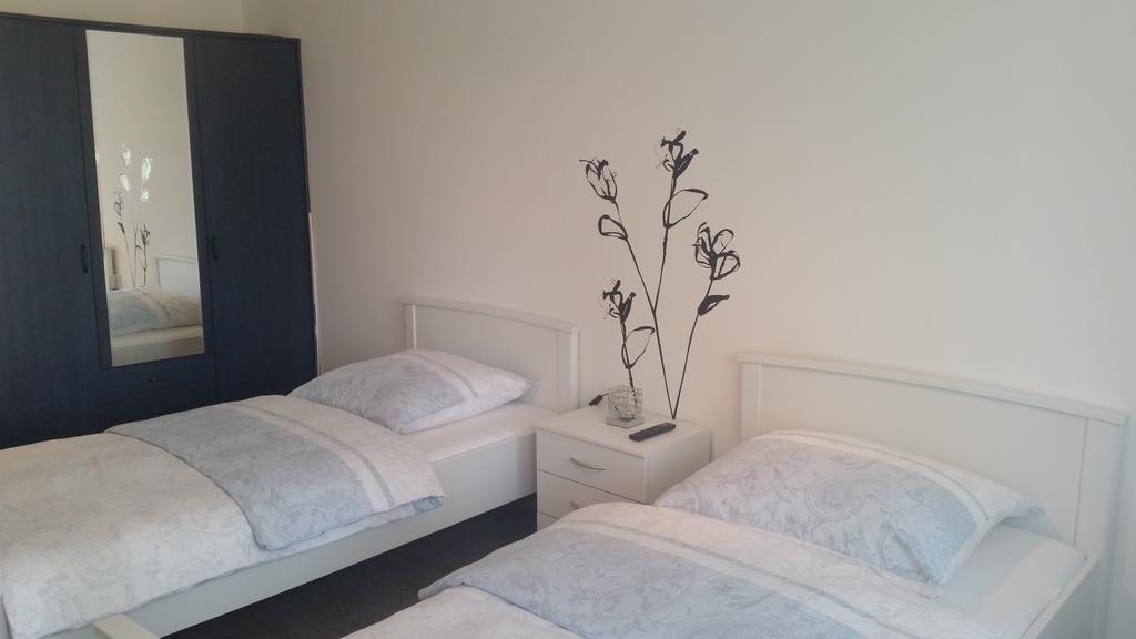 Studios Near Basel Airport Saint-Louis (Haut-Rhin) Quarto foto